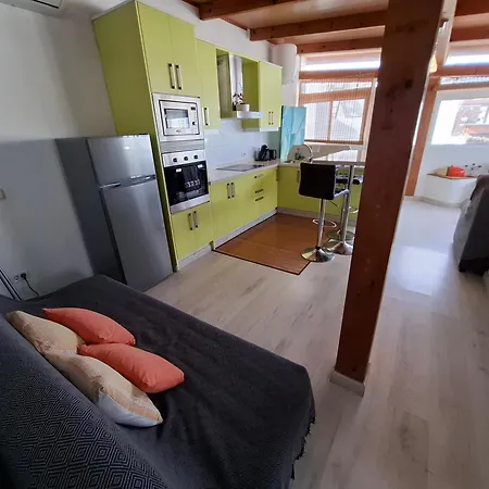Chill Out Tenerife Apartment *